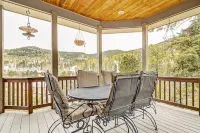 Secluded and Spacious Mountain Getaway