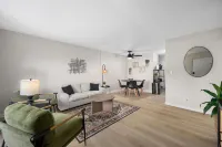 Perfect for Families and Local Exploration - Charming Cozy Retreat Hotels in Spring Bay Township