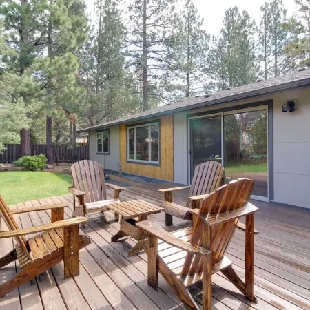 Hot Tub // Fenced Yard // AC // Pet-Friendly in Best Neighborhood in Bend