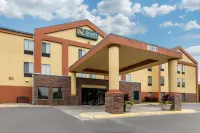 Quality Inn & Suites Lenexa Kansas City Hotels in Lenexa
