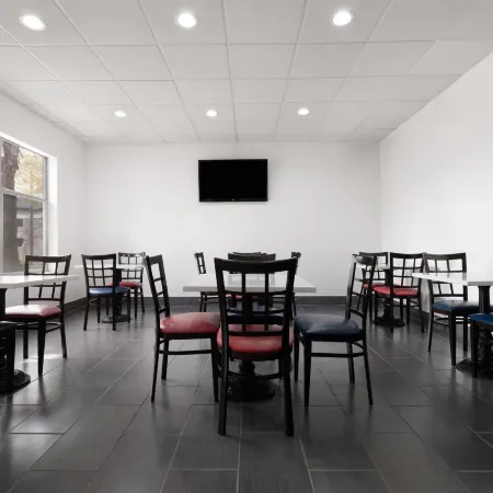 Wingate by Wyndham Savannah Gateway