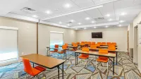Holiday Inn Express & Suites Mobile - University Area