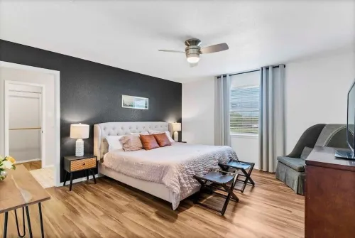 Midcentury Retreat on 1 Acre with Pool! Pets Welcome! Các khách sạn ở Willow Park