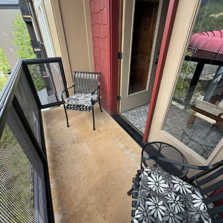 Family Space with Spacious en Suite Listed Separately Отели в г. Келлогг