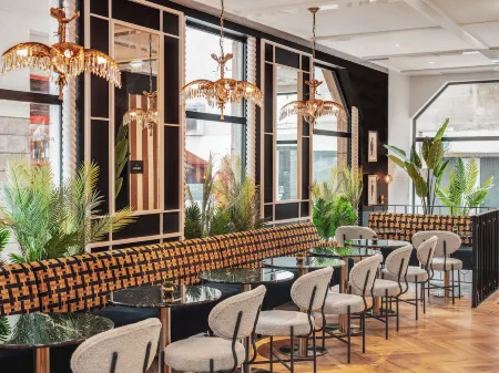 Billie Hôtel Отели рядом с достопримечательностью «Audencia Bachelors»