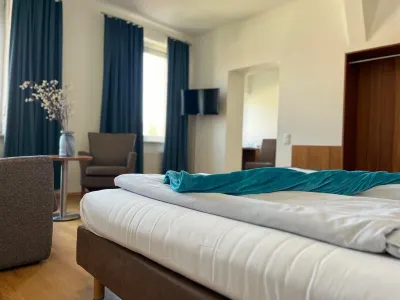 Hotel Sonne فنادق في Kandel