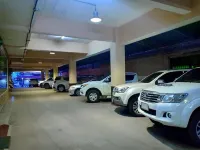 薩布穆達波姆廣場酒店 - 停車場