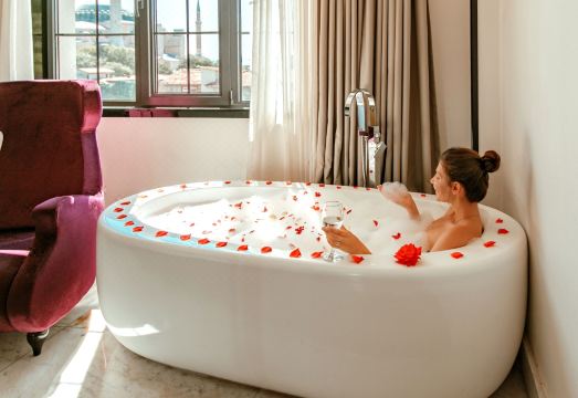 수라 하지아 소피아 객실