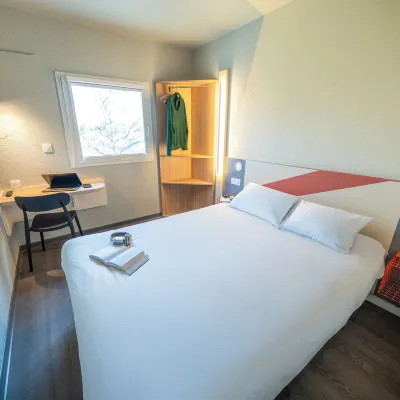 Ibis Budget Narbonne Est Hôtels à proximité de : La maison natale de Charles Trenet