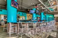 Beach Cove Resort - bar