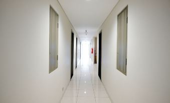 Sans Hotel Puri Indah Jakarta