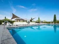 Chalet in Bemelen with Outdoor Fireplace Hotels in Berg en Terblijt