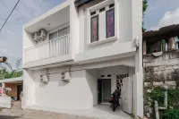 KoolKost Syariah Near Bintaro Jaya Xchange Hotels in Ciputat