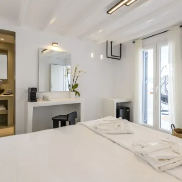 Sunset Windmills Suites Отели рядом с достопримечательностью «Ветряные мельницы Миконоса»