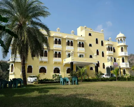 ドゥーンガー フォート グルクリパ ヒルトップ リゾーツ アビュー・ロードのホテル