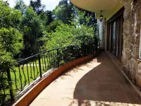 Zereniti House Hotels in Gitaru