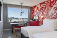 Radisson Red Hotel V and A Waterfront Cape Town