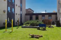 Travelodge by Wyndham Edmonton West