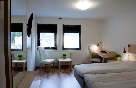 瓦爾貝里桑根酒店及旅舍