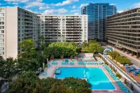 Convenient Access and Stylish Comfort - Cozy Group-Friendly Retreat