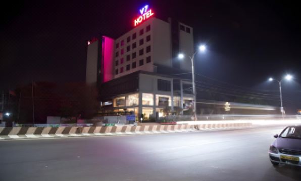 V7 Hotel