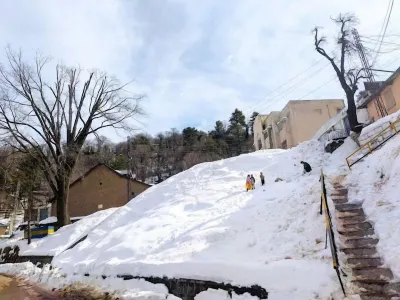 Satwal Lodges Hotels in Murree Tehsil