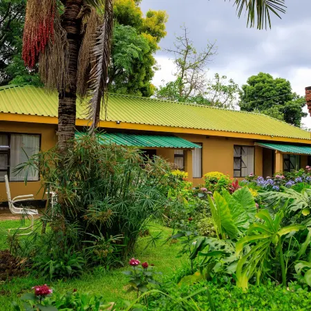 Samukele Guest House Отели в г. Хараре