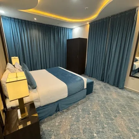 Summer Season Hotel