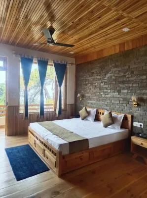Kasar Hill Top Hotels in Balt Bari