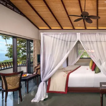 Niraamaya Wellness Retreats Backwaters and Beyond Kumarakom