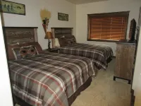 Townhomes on the Green Hotels in Afton