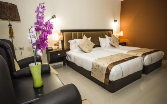 Queen Plaza Hotel Hotels in 