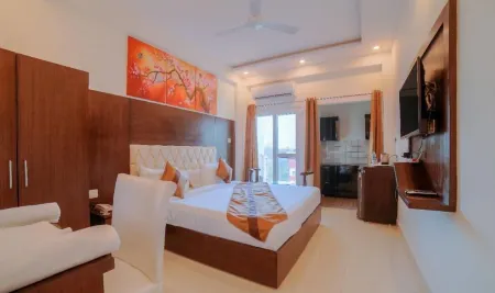 Hotel the Grace Отели рядом с достопримечательностью «Vishnu Ghat»