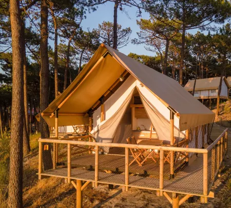 Ohai Nazaré Outdoor Resort Отели в г. Назаре