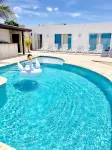Genesis Apartments - Beach