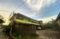 OYO 90847 Eko Guest House Hoteles en Tamalate