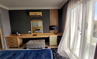 Summer Rose Hotel