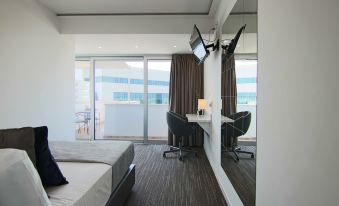 Phaedrus Living: Luxury Suite Nicosia 504
