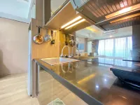 Spacious Studio Room at Tamansari la Grande Apartment Near Bip