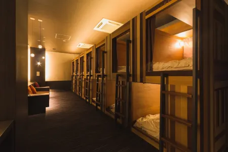 Yokkaichionsen Ofurocafe Yumoriza Отели рядом со станцией Kintetsu-Yokkaichi Railway Station