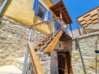 Village Charm Pool Apartment at Skarinou Hoteles cerca de Drapia Horse Farm