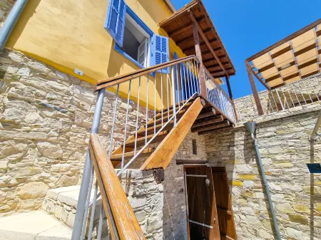 Village Charm Pool Apartment at Skarinou