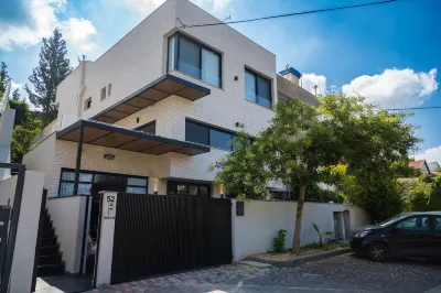 Rokah Luxury Villa at Ramat HaHayal Hotels near Petah Tikva Zoo