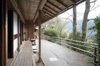 Woodland Bothy Hotels in Akiruno