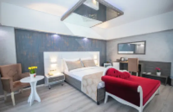 Mox Hotel Wellness & Spa