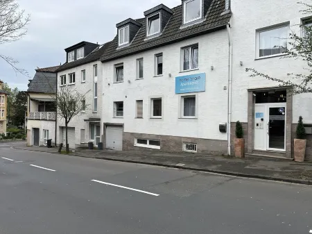 Stilvolle Apartments in Bonn I Home2Share Отели рядом с достопримечательностью «Боннский университет»