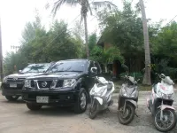 Lanta Pearl Beach Resort - parking