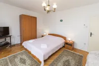 Apartment Linda - parking