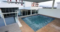 Central Holborn Apartments - spa