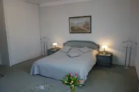 Le Platane Hotel di Lauzerte
